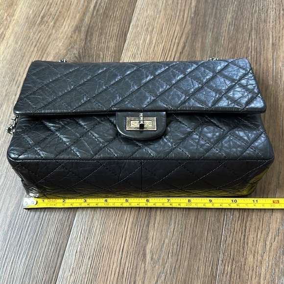 Chanel 2.55 Reissue 227 – Black Aged Calfskin, Ruthenium Hardware – Double Flap - Picture 10 of 12